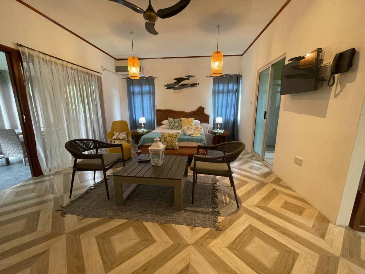 Milles Montagnes Residence Anse Royale Exterior foto